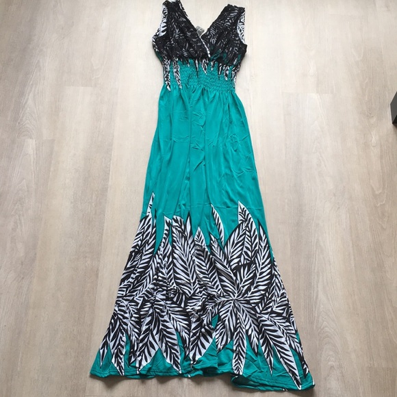 Floral Leaf Green and White Print Maxi Dre… - Picture 2 of 4